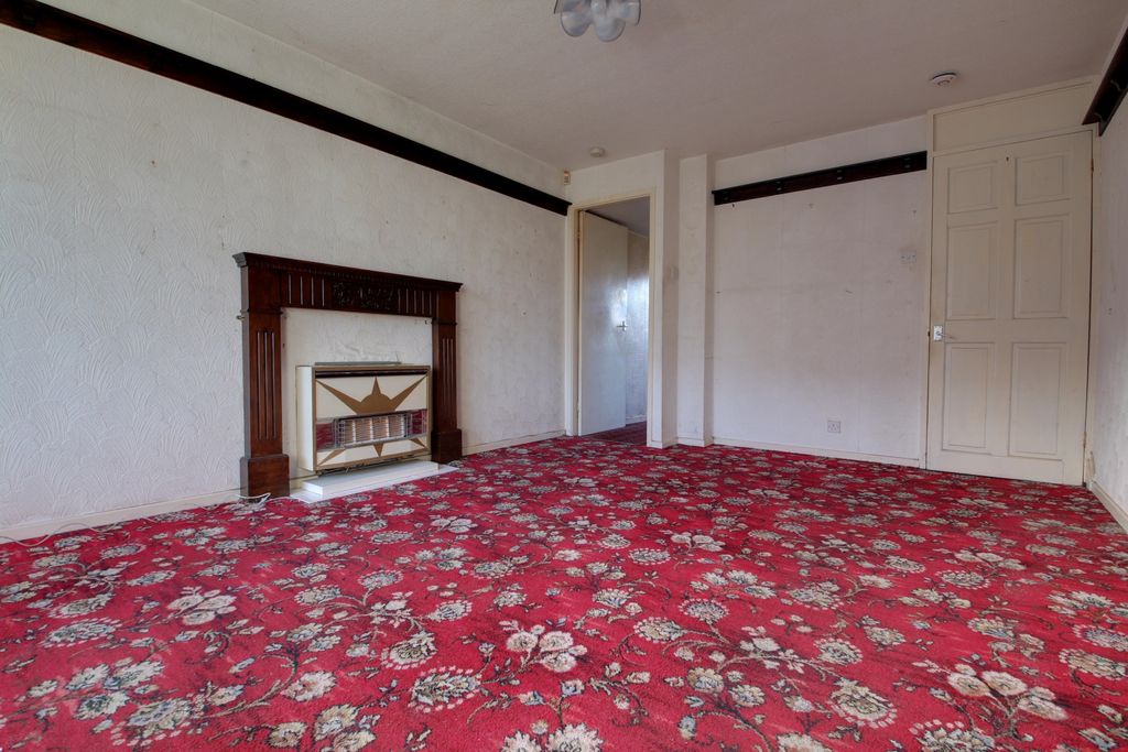 Property photo 2 of 12 Living Room