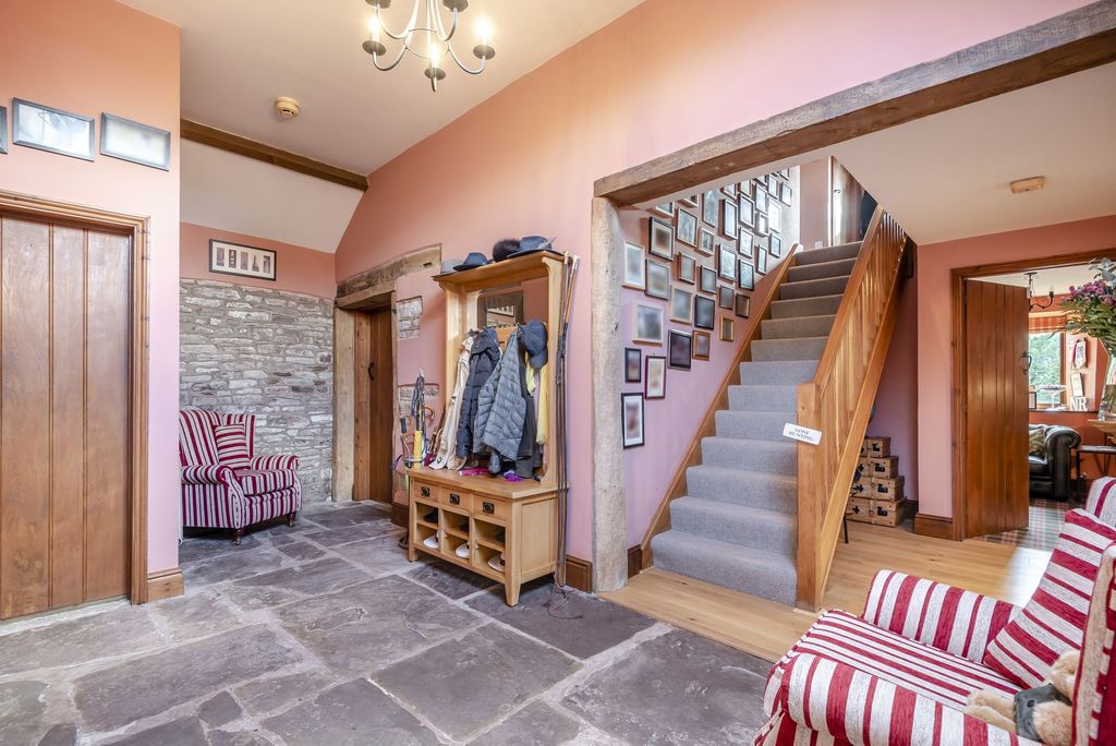 Property photo 2 of 41 P044688_13.Jpg