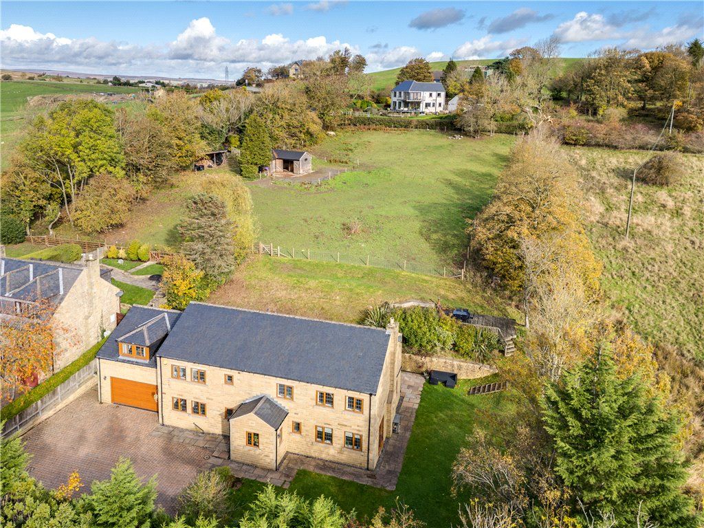 Property photo 2 of 39 Idyllic Surroundings