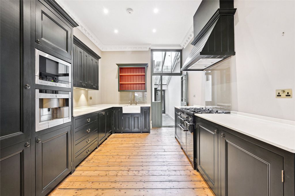 Property photo 2 of 21 Picture No. 06