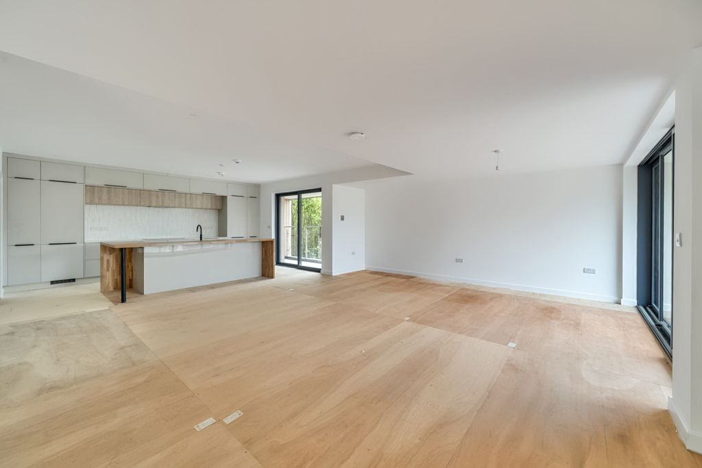 Property photo 3 of 40 1341822-14-68A737...