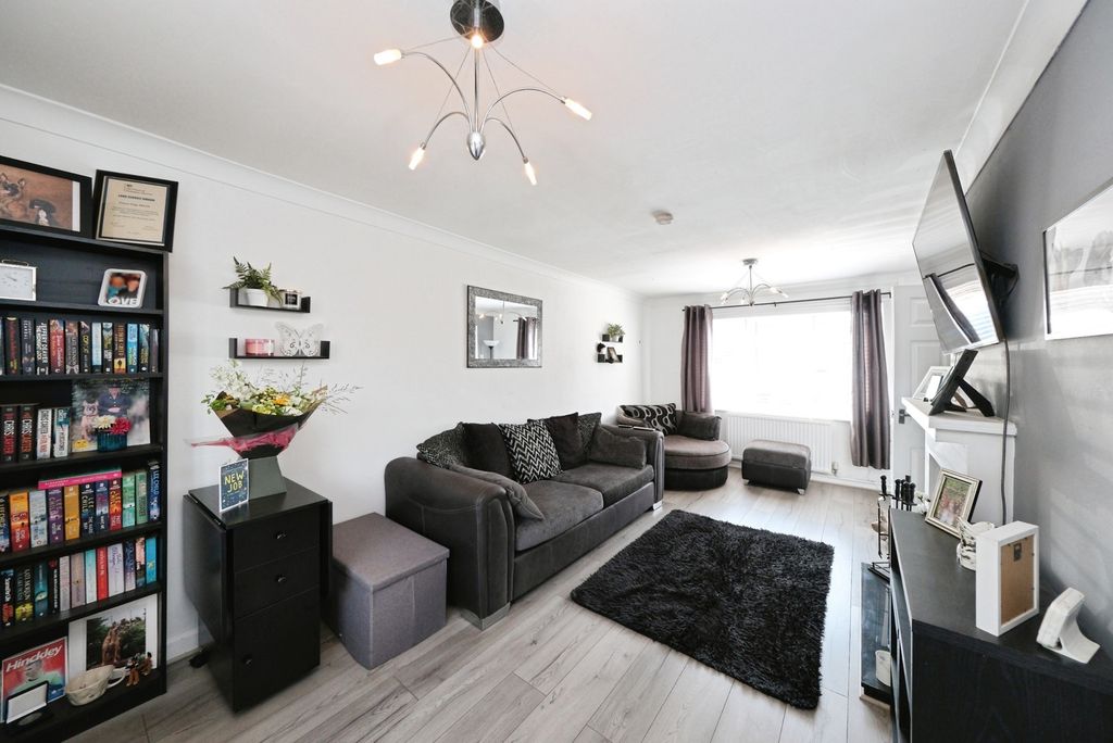 Property photo 2 of 14 Pbox-Img.Jpg