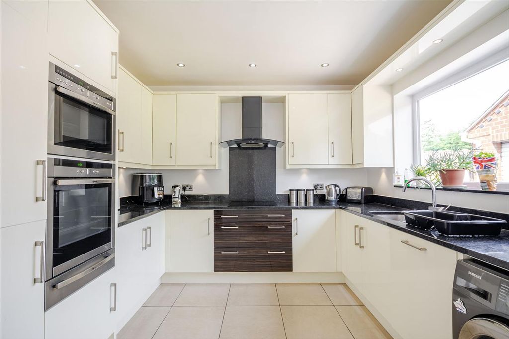 Additional image 9 of 3 bed detached bungalow for saleLongfield Lane, Ilkeston DE7