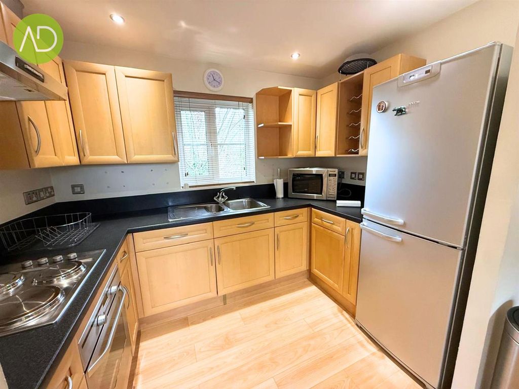 Property photo 2 of 9 21.Jpg