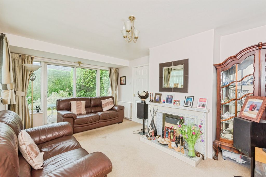 Property photo 3 of 17