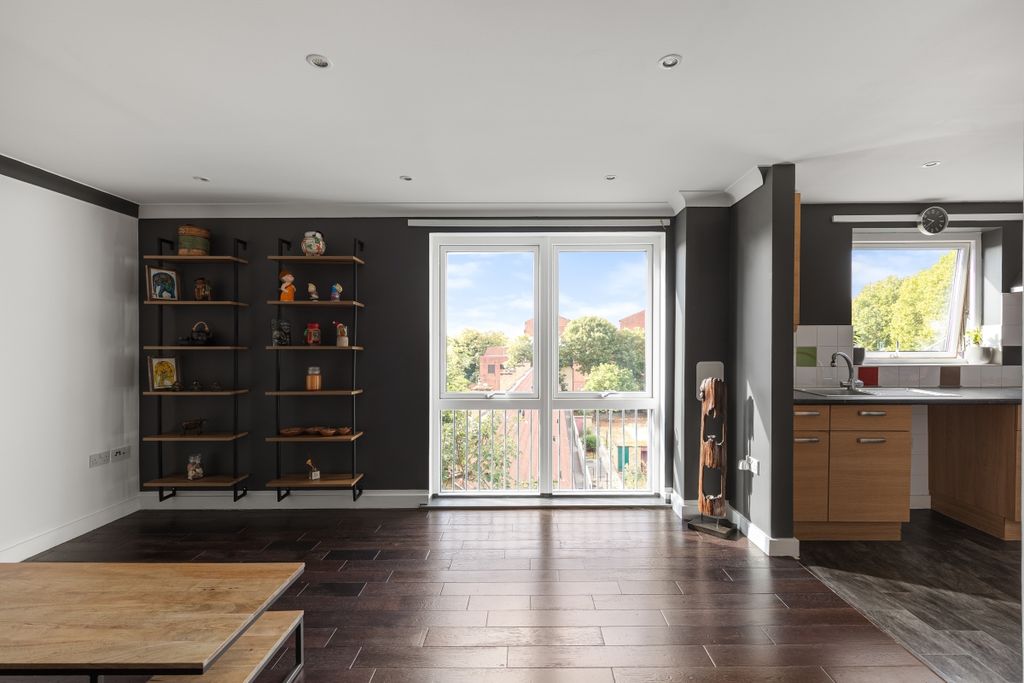 Property photo 3 of 12 094A8902