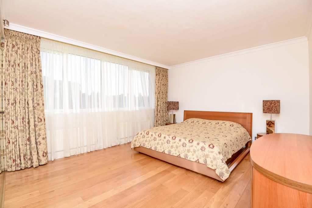 Property photo 3 of 10 Bedroom One