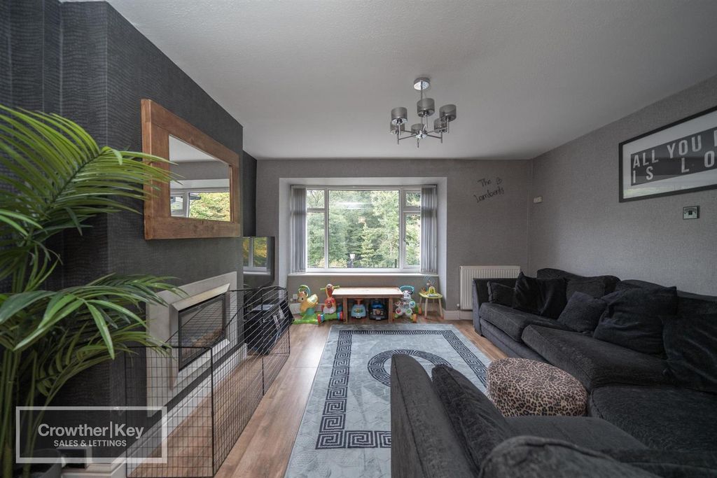 Property photo 2 of 34 Dsc07995-4.Jpg