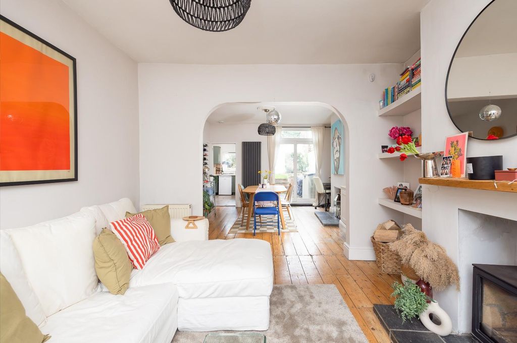 Property photo 3 of 27 Char7604.Jpg