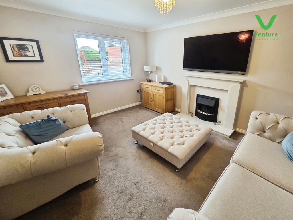 Property photo 3 of 17 Pbox-Img.Jpg