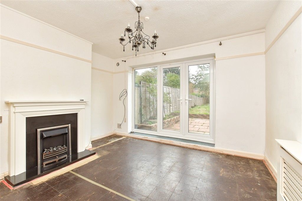 Property photo 1 of 7 Lounge