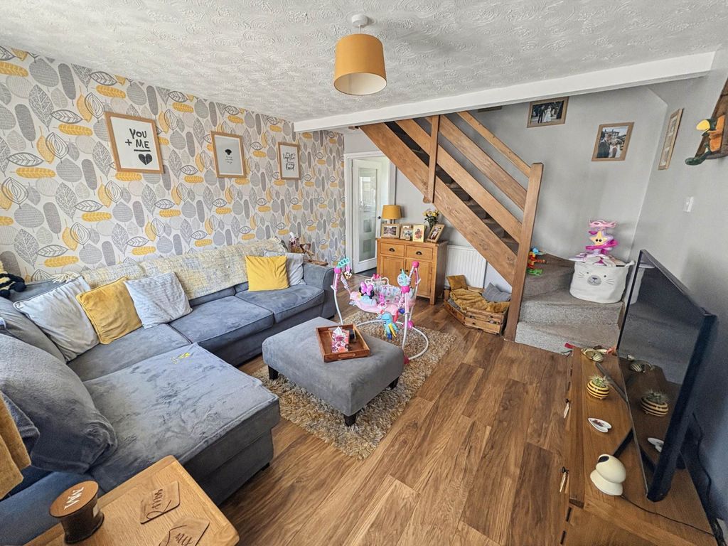 Property photo 2 of 13