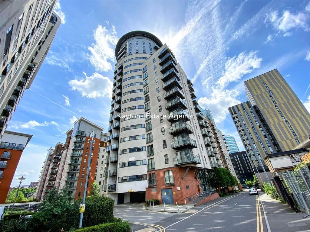 Apartment in Manchester, Green Quarter, Strangeways - View 3