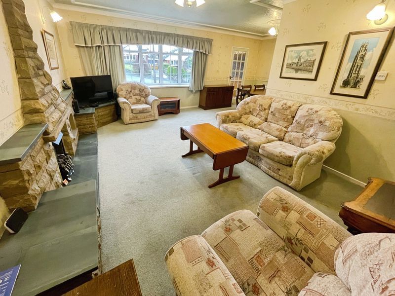 Property photo 2 of 18 Lounge Area