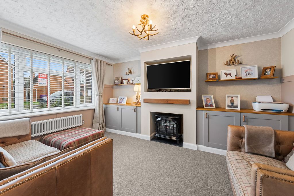 Property photo 2 of 21