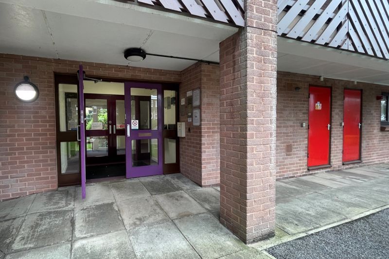 Property photo 2 of 10 Front