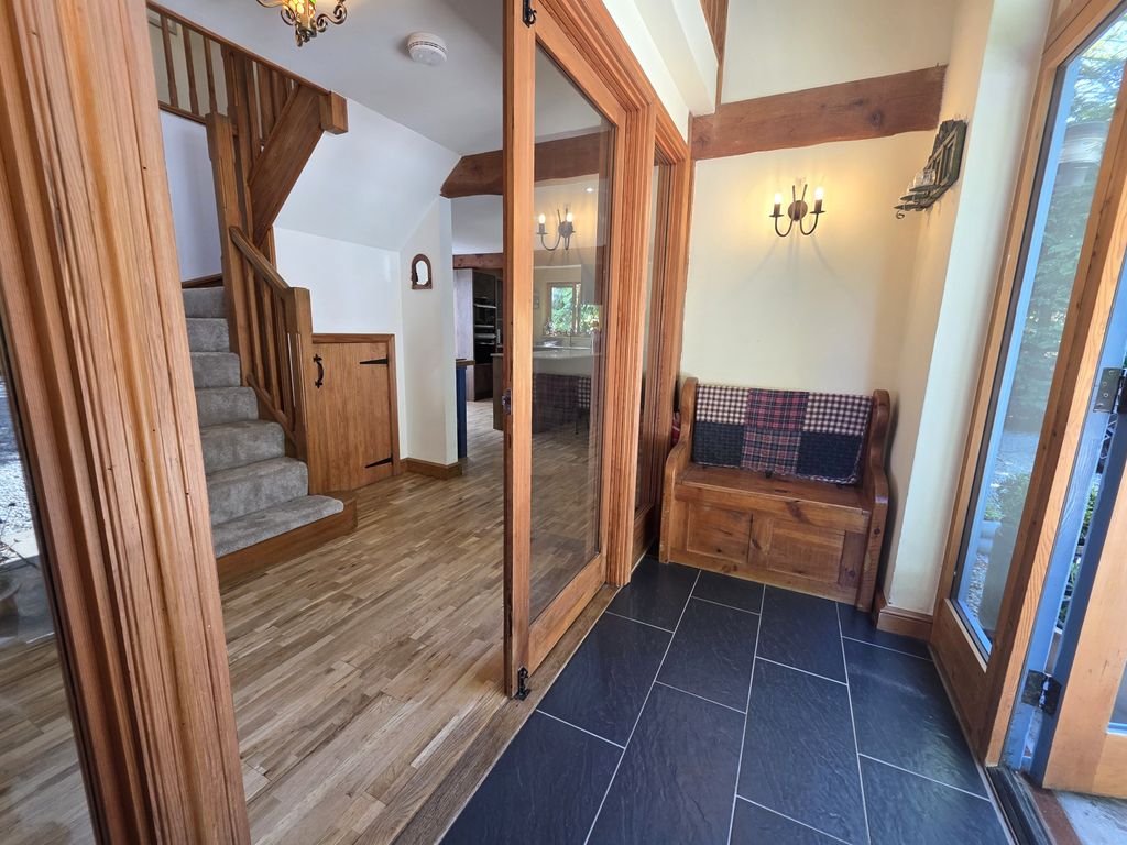 Property photo 2 of 29