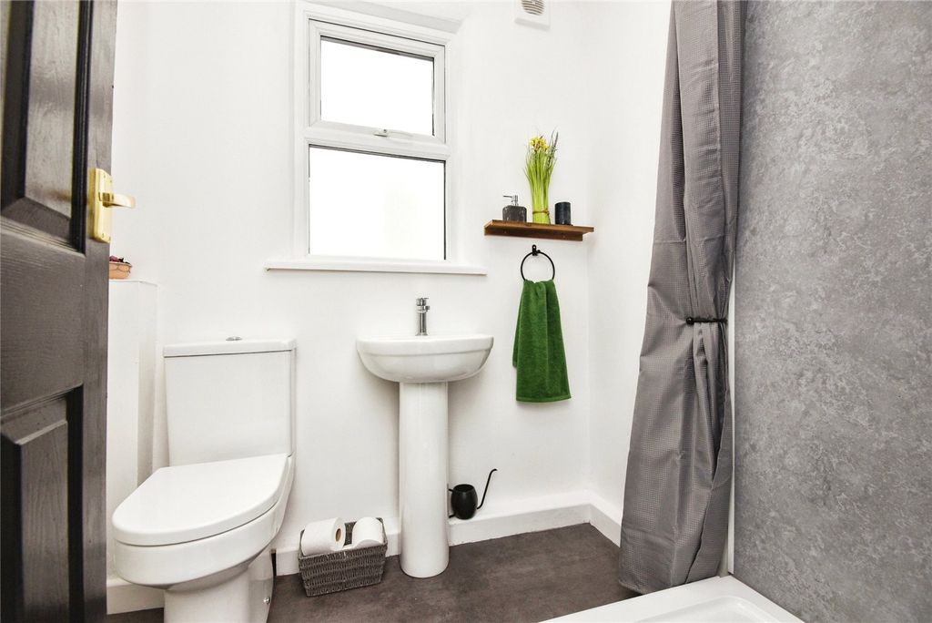 Property photo 3 of 15 Shower Room
