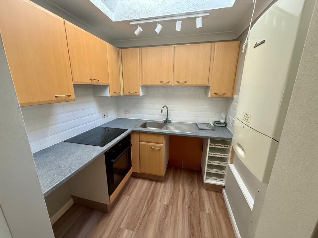 Property photo 3 of 5 Kitchen