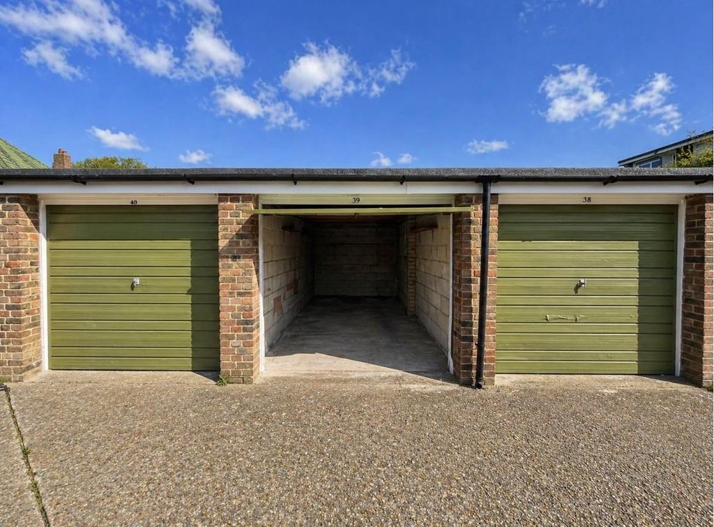 Property photo 2 of 3 32278Fb6-A160-43c5-B9B0-86d8E094306F.Jpeg