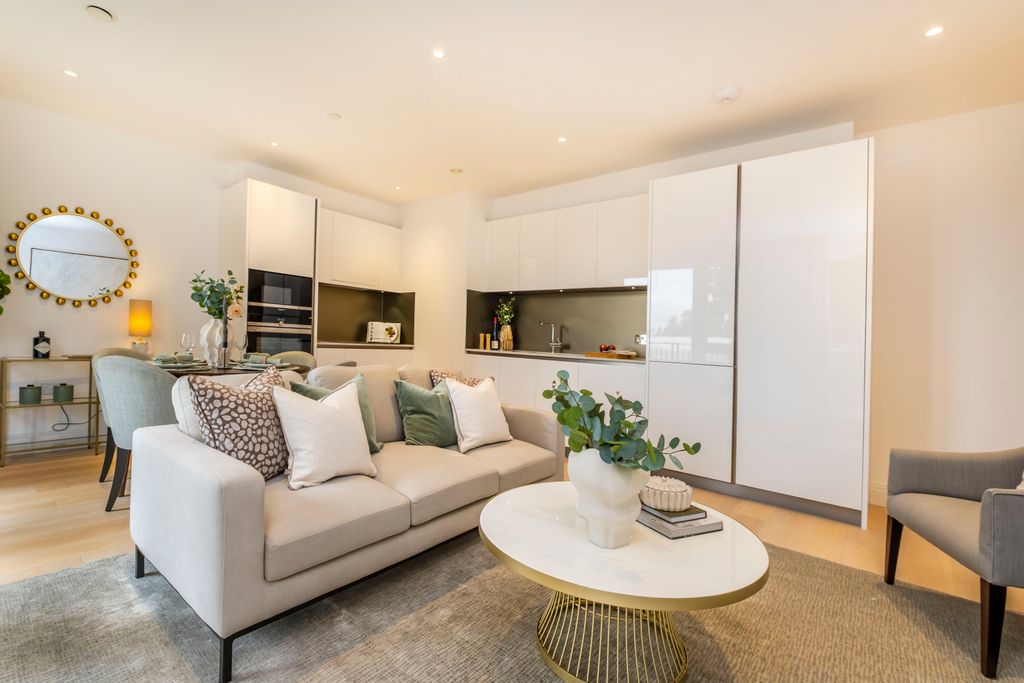 Property photo 2 of 12