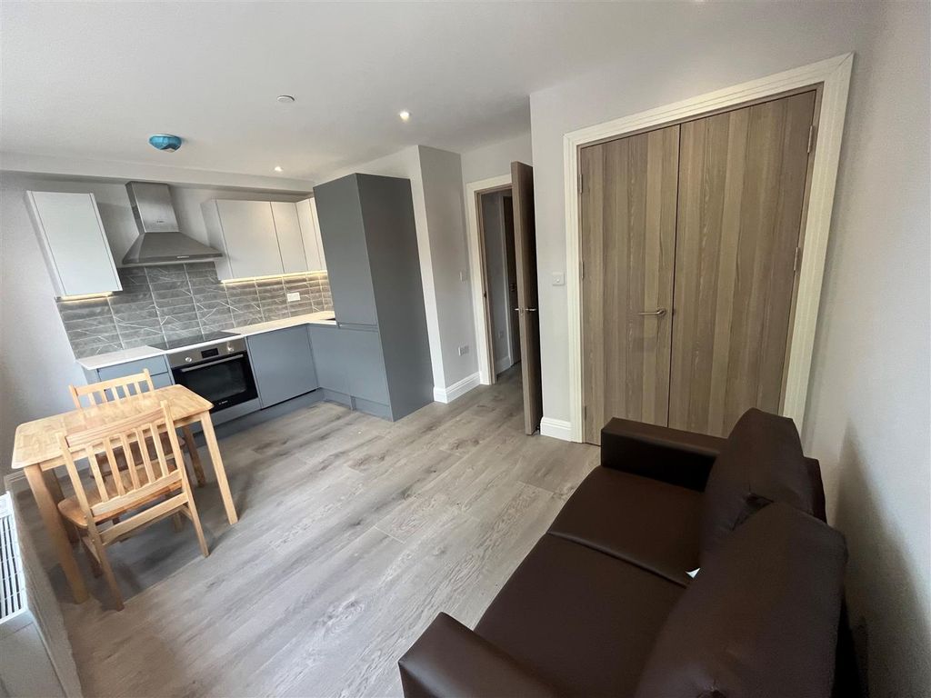 Property photo 2 of 4