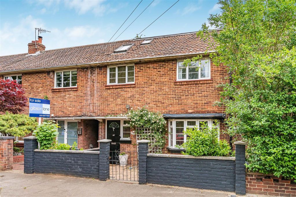 Property photo 1 of 32