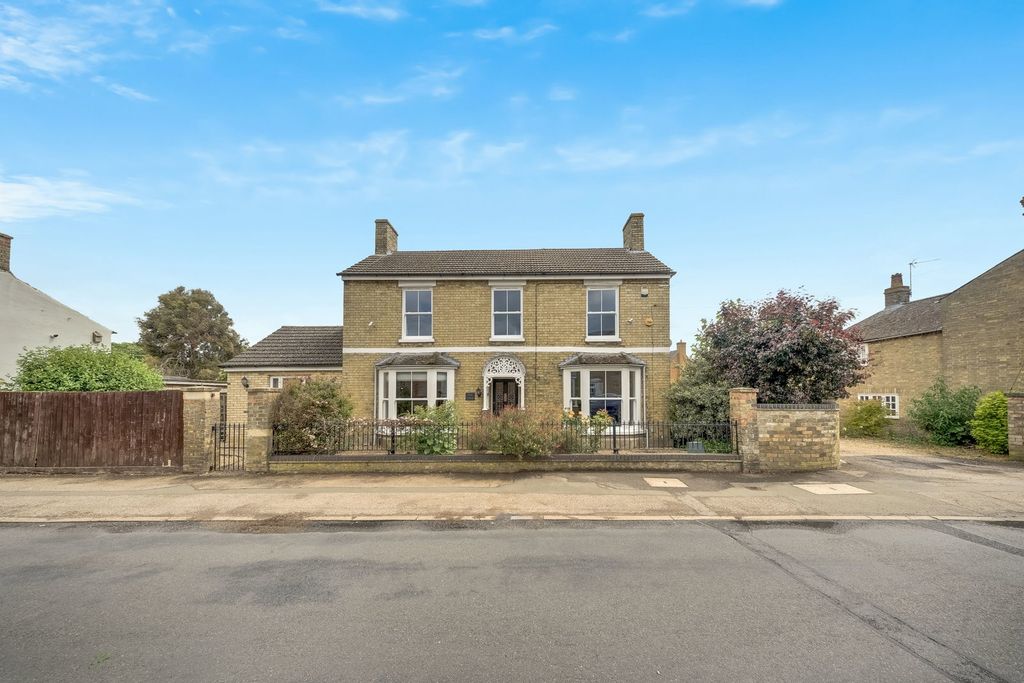 Property photo 1 of 21