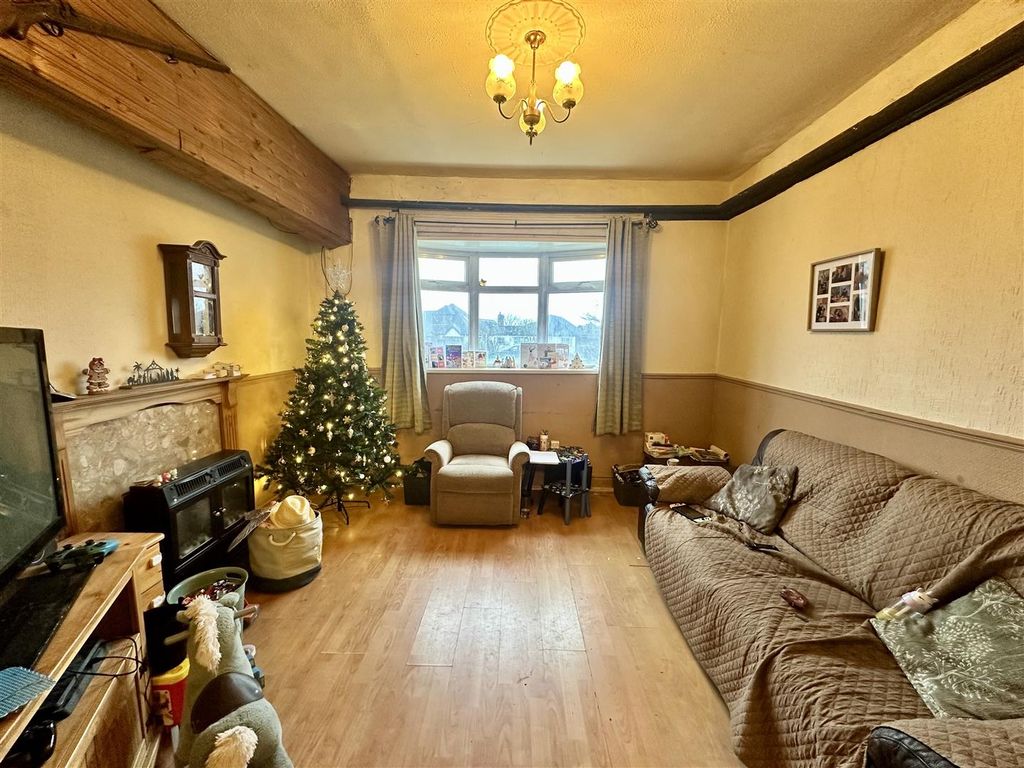 Property photo 3 of 21 Image00014.Jpeg