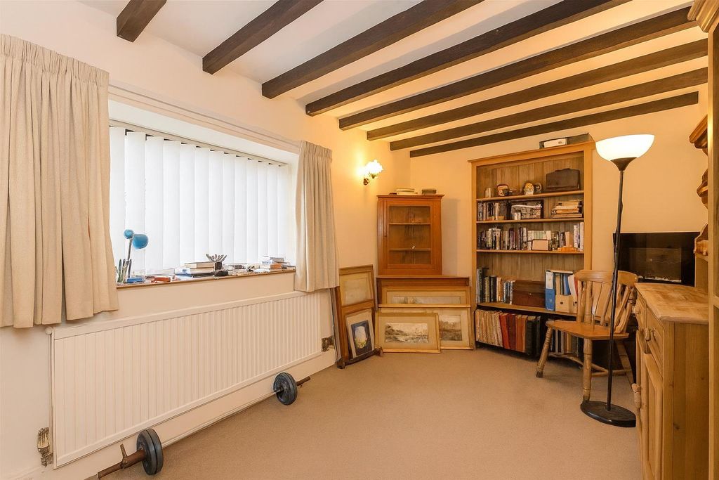 Property photo 3 of 13 Sitting Room