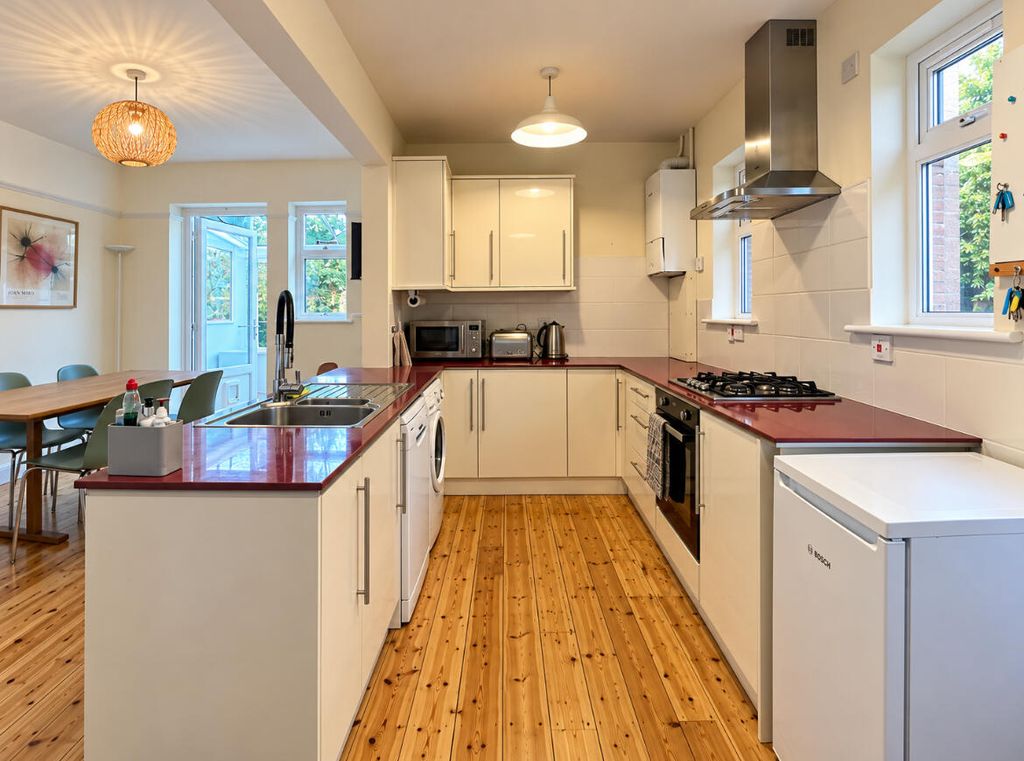 Property photo 3 of 15 Kitchen