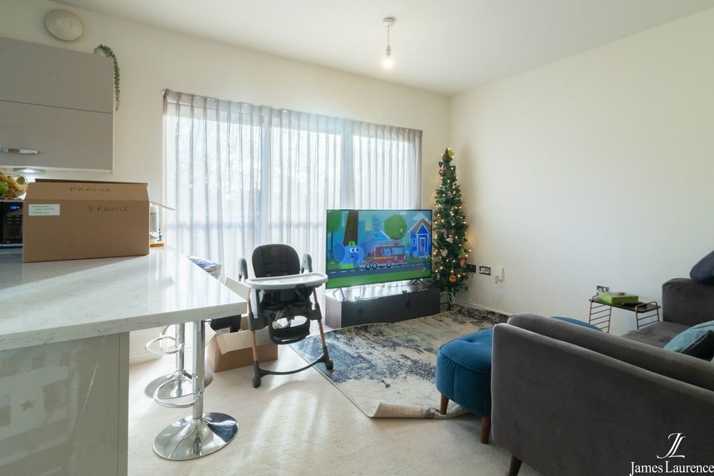 Property photo 2 of 12 8X1A3539-Hdr