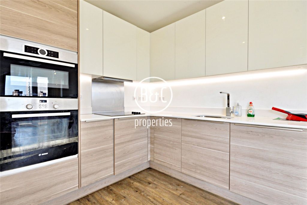 Property photo 2 of 12 Picture No. 13