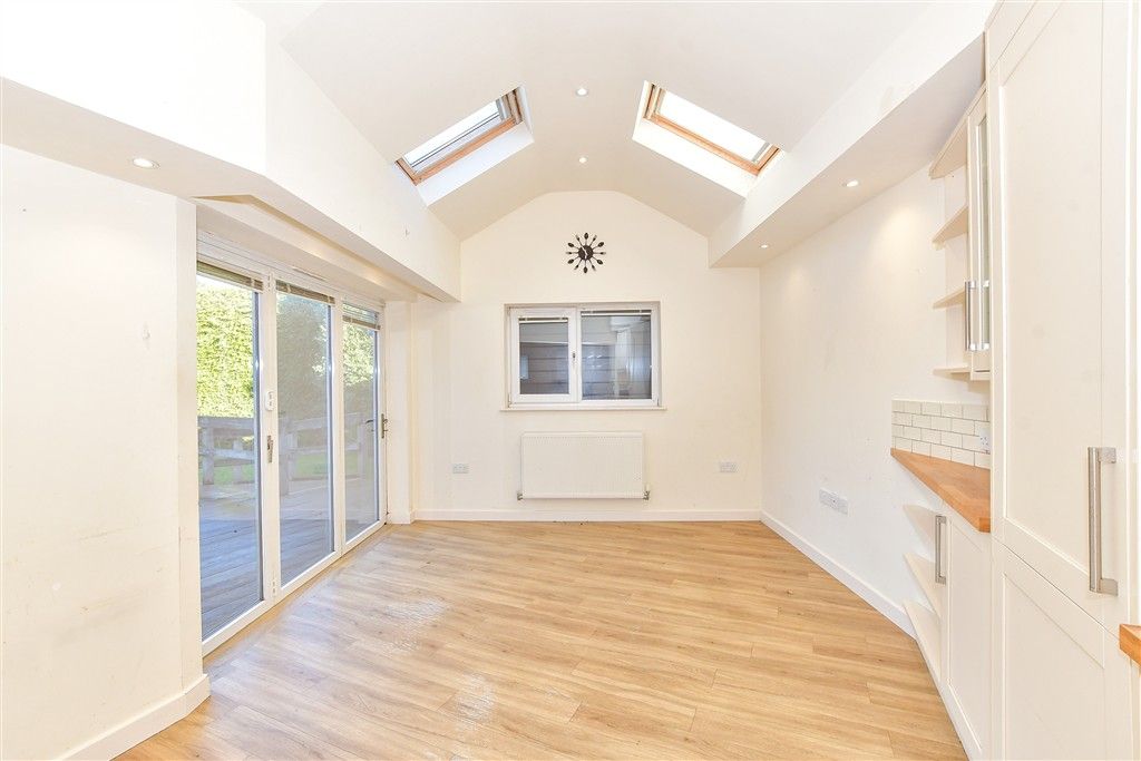 Property photo 3 of 12 Dining Area