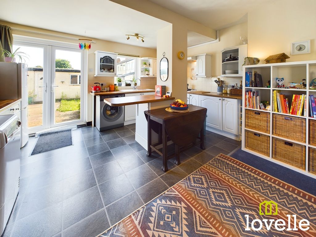 Property photo 2 of 21