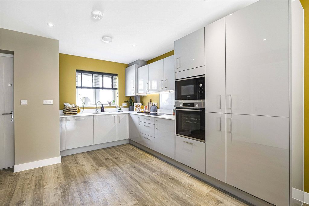 Property photo 3 of 17 Picture No. 15