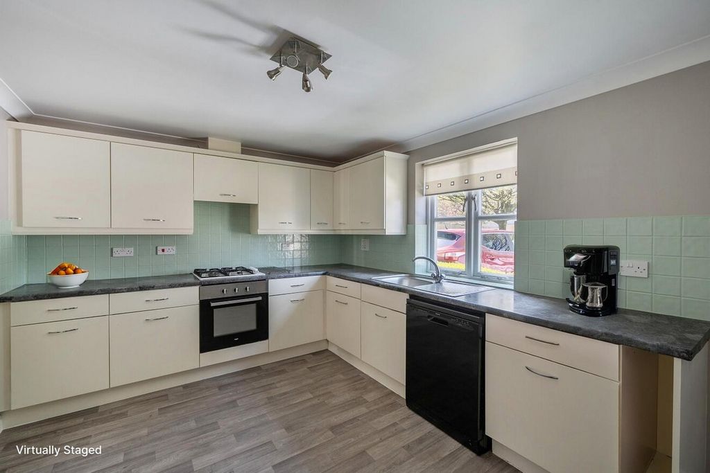 Property photo 2 of 13