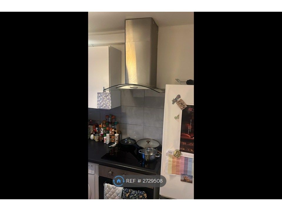 Property photo 2 of 28