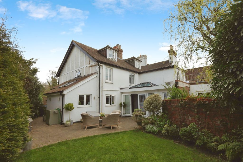 Property photo 1 of 29
