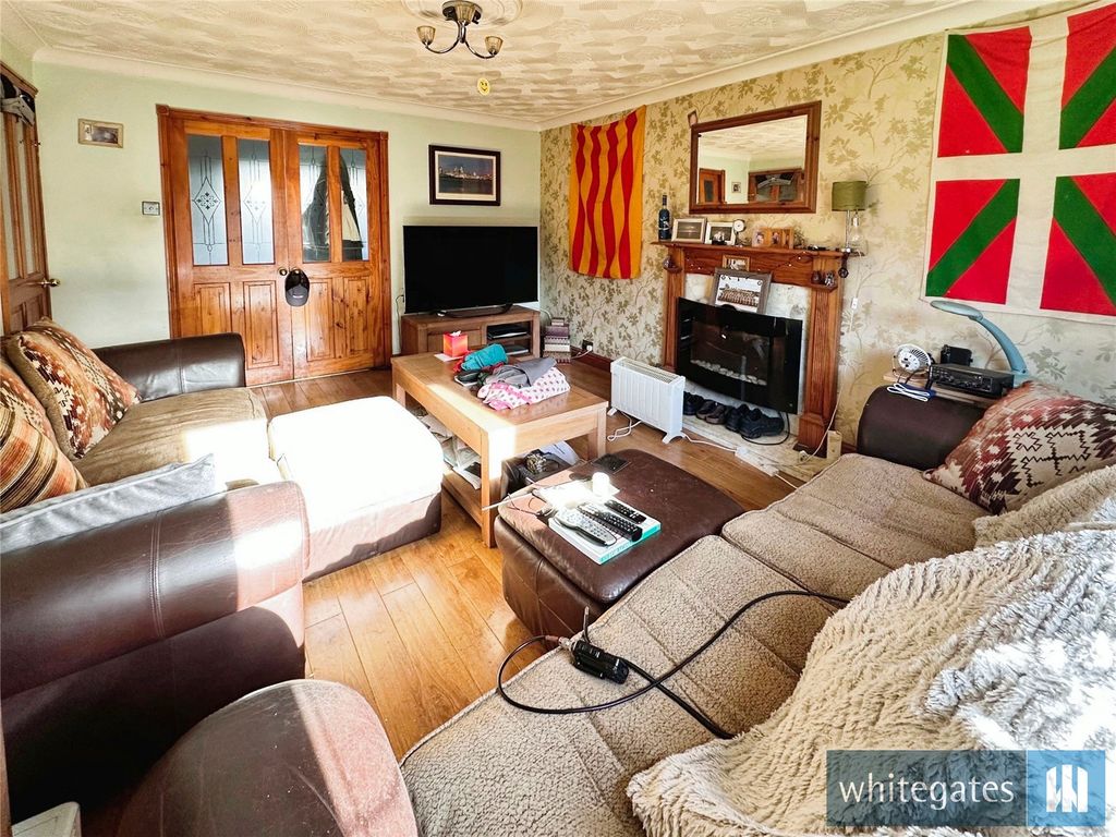 Property photo 3 of 13 Picture No. 29