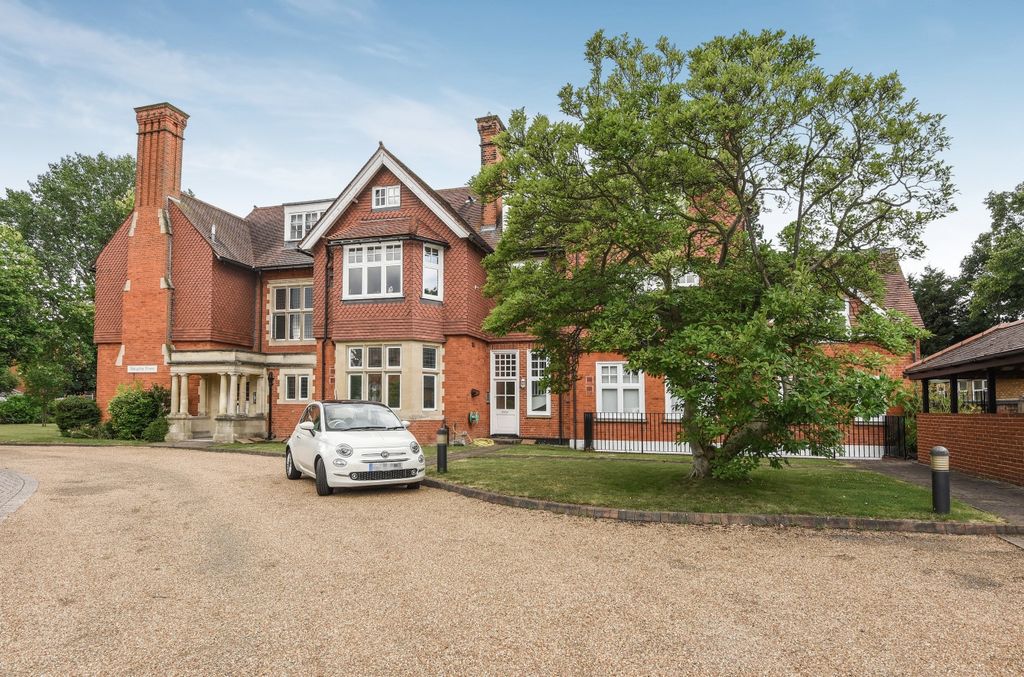 Property photo 1 of 10 External