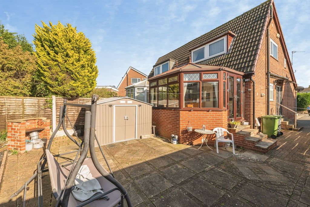 Additional image 12 of 3 bed semi-detached house for saleByron Grove, Dewsbury WF13