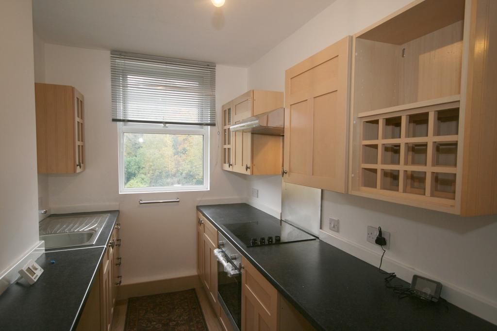 Property photo 1 of 4 Kitchen