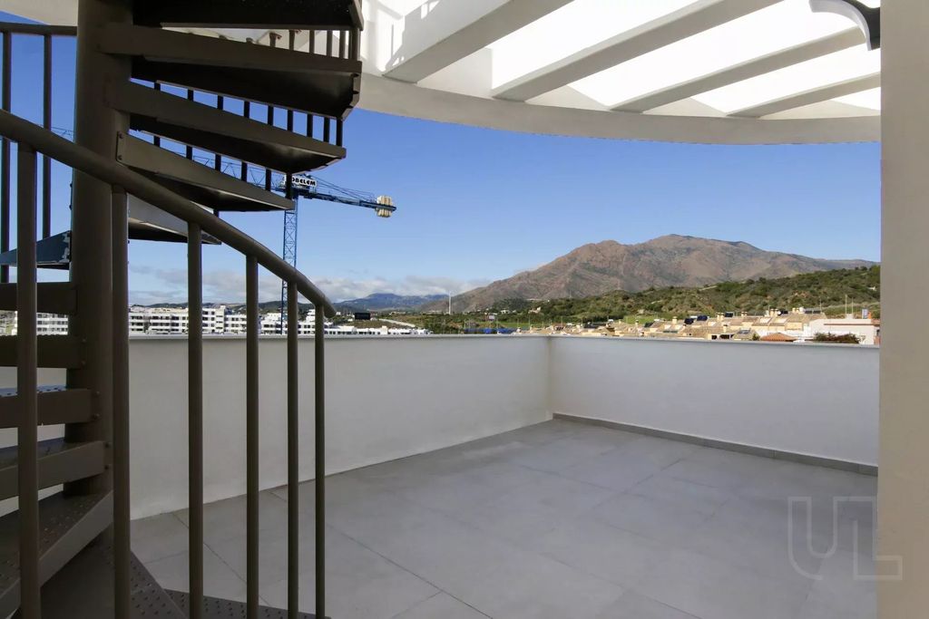 Property photo 2 of 25