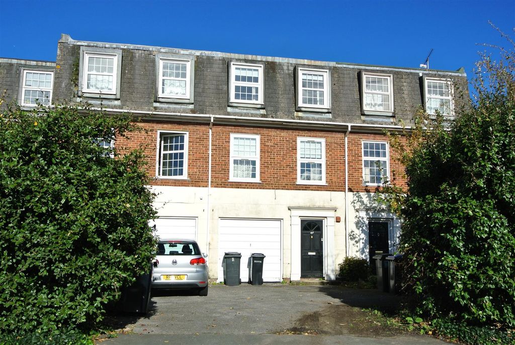 Property photo 1 of 17 Front.Jpg