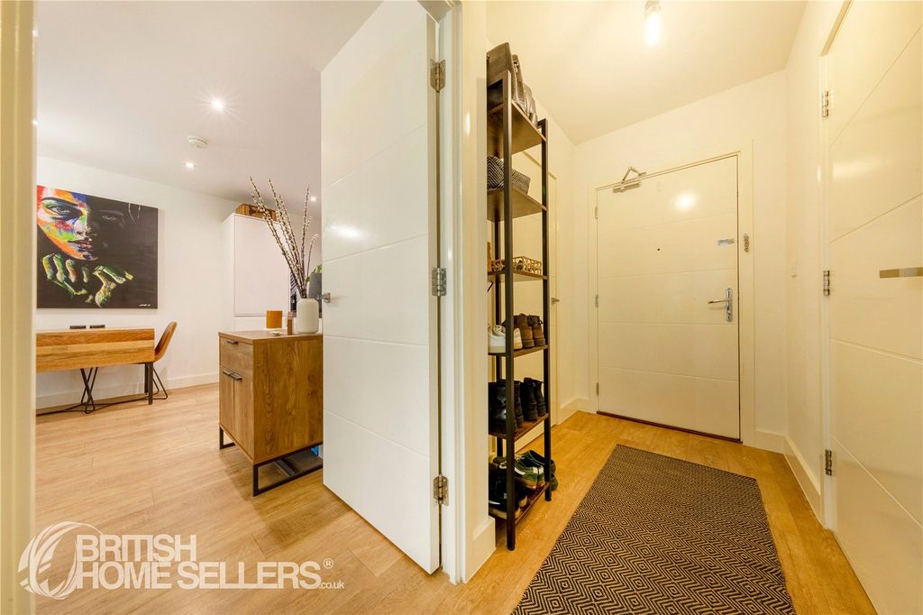 Property photo 2 of 19 Picture No. 18