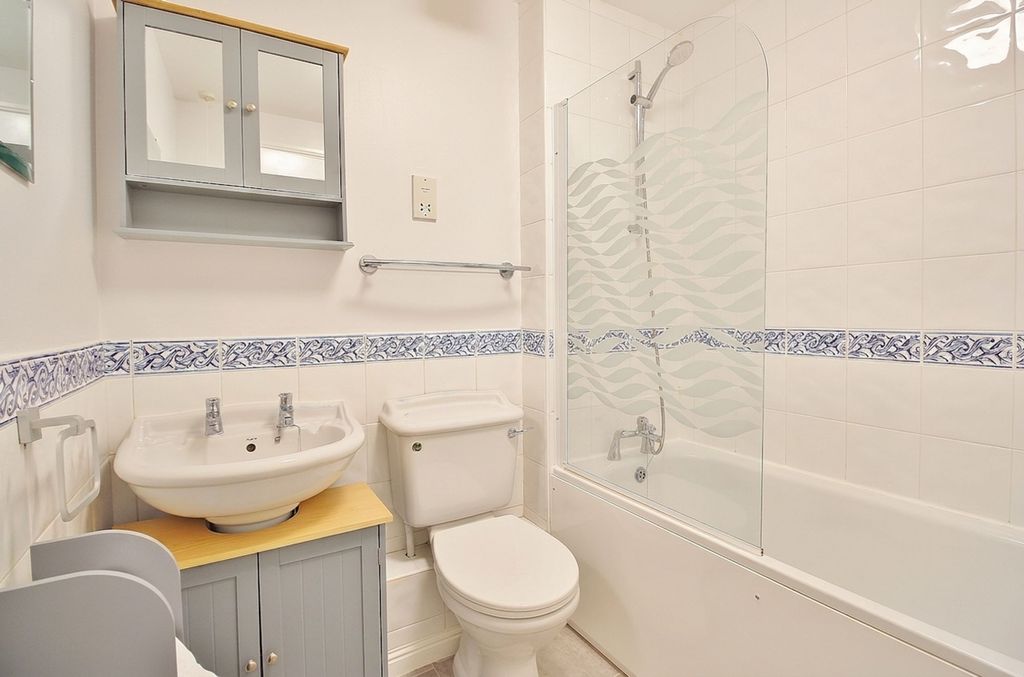 Property photo 3 of 5