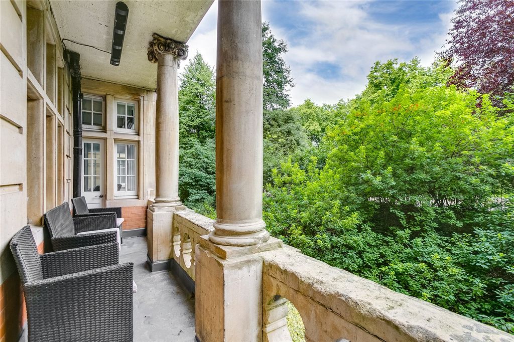 Property photo 3 of 9