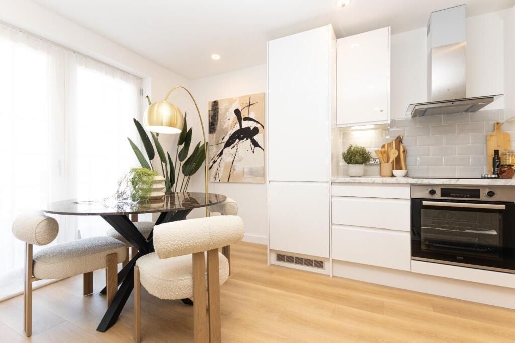 Property photo 3 of 8 4539442