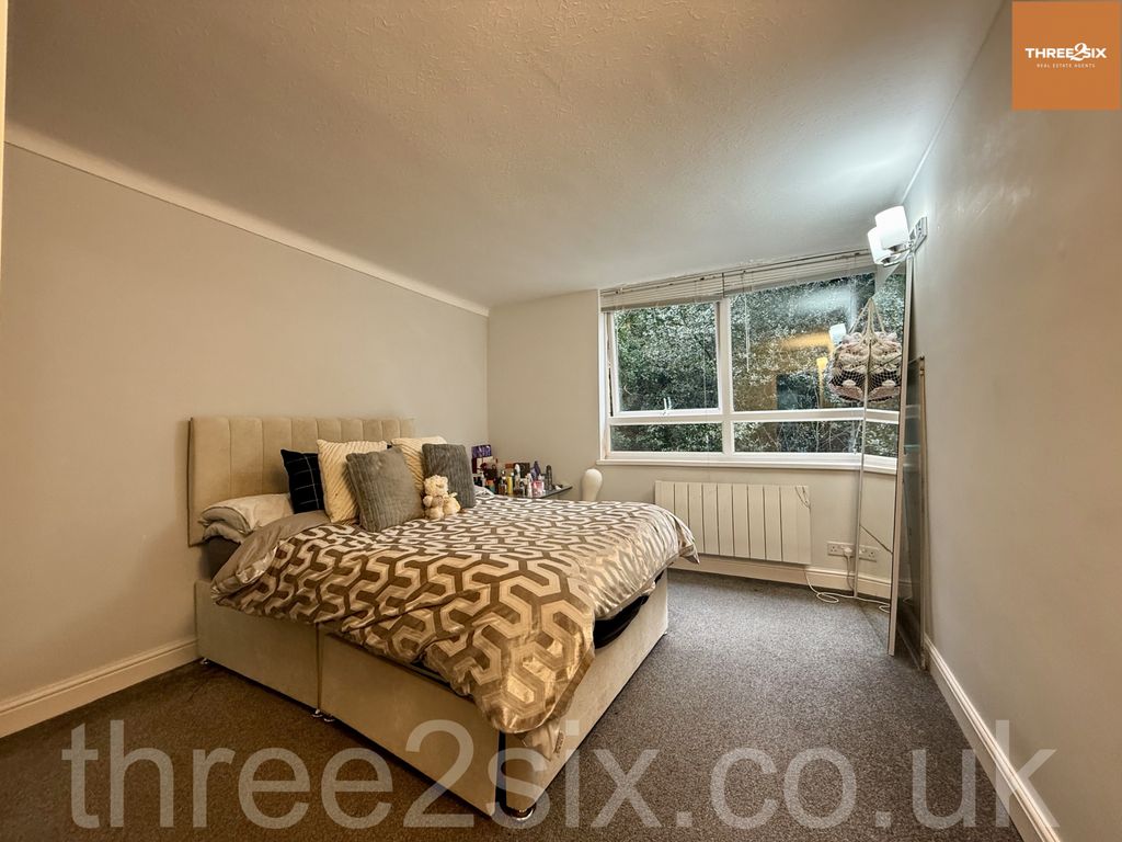 Property photo 3 of 7 Gallery